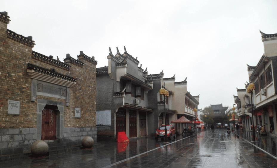 孙俪陪儿子打篮球比赛，12岁等等又长高不少